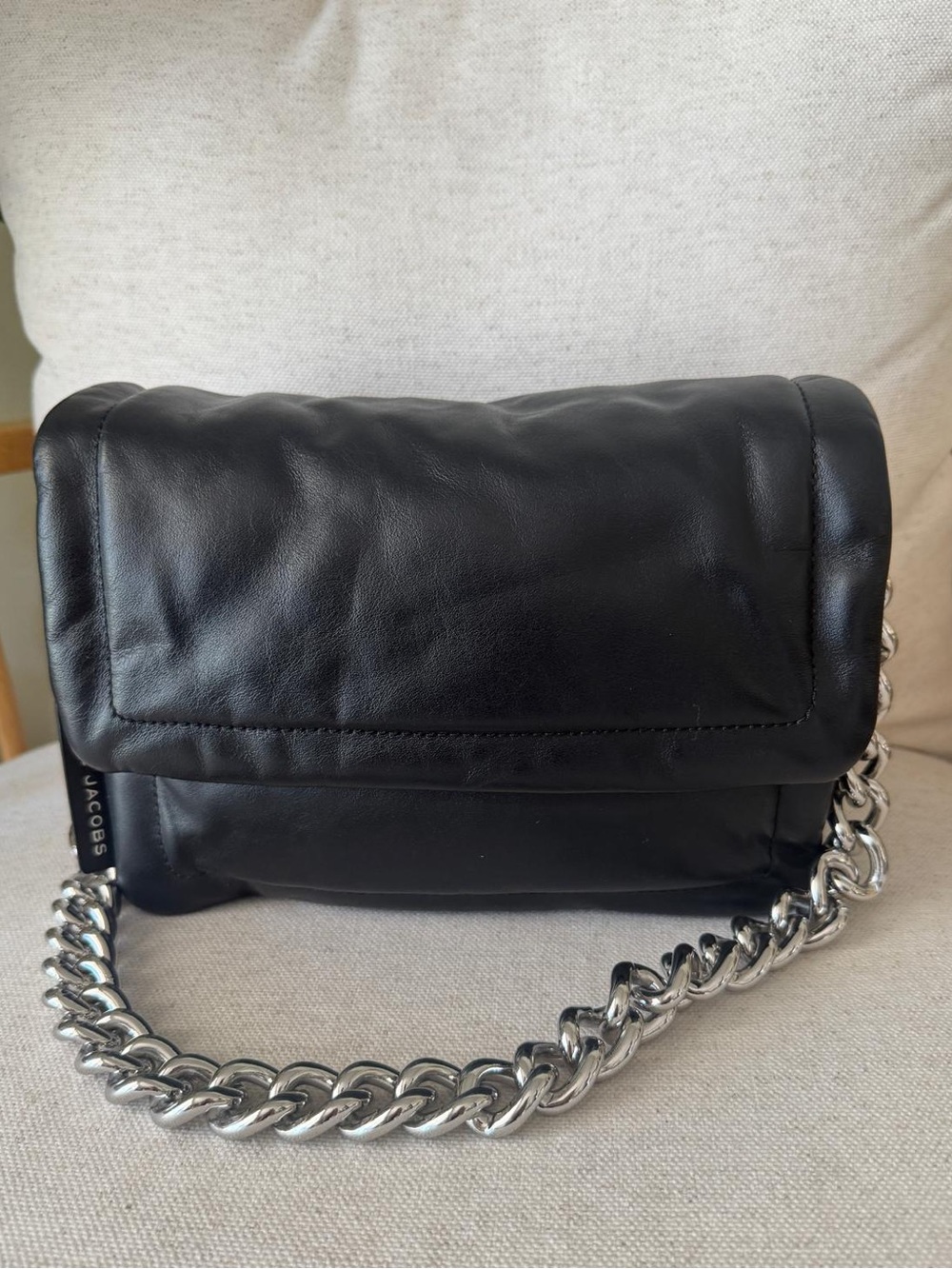 Marc Jacobs Black Pillow Leather Chunky Silver Chain Shoulder Handbag Purse
